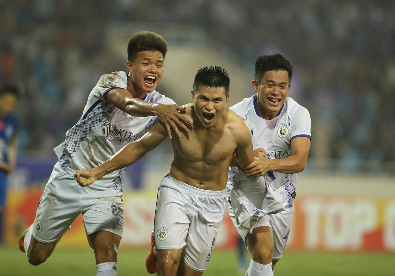 Tuấn Hải tỏa sáng đem về chiến thắng lịch sử cho Hà Nội FC