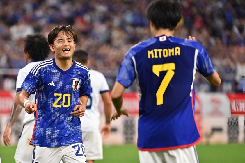 Mitoma và Kubo có thể đá hậu vệ cánh trước ĐT Việt Nam