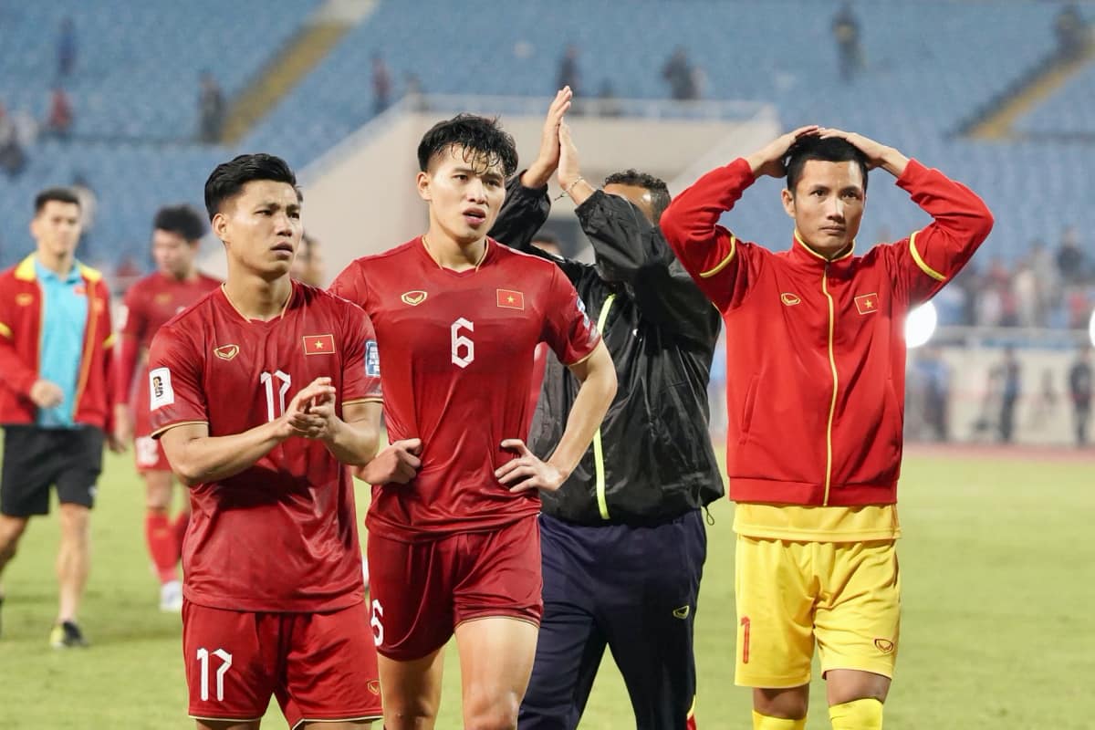 Nếu ĐT Việt Nam không vượt qua vòng loại 2 World Cup, HLV Troussier sẽ bị sa thải mà không nhận đền bù